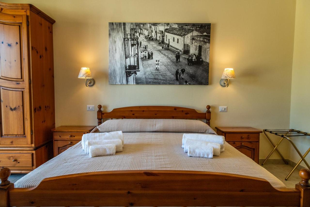 Casa Tacconi Bed & Breakfast วิลลัสซีมีอุส ภายนอก รูปภาพ