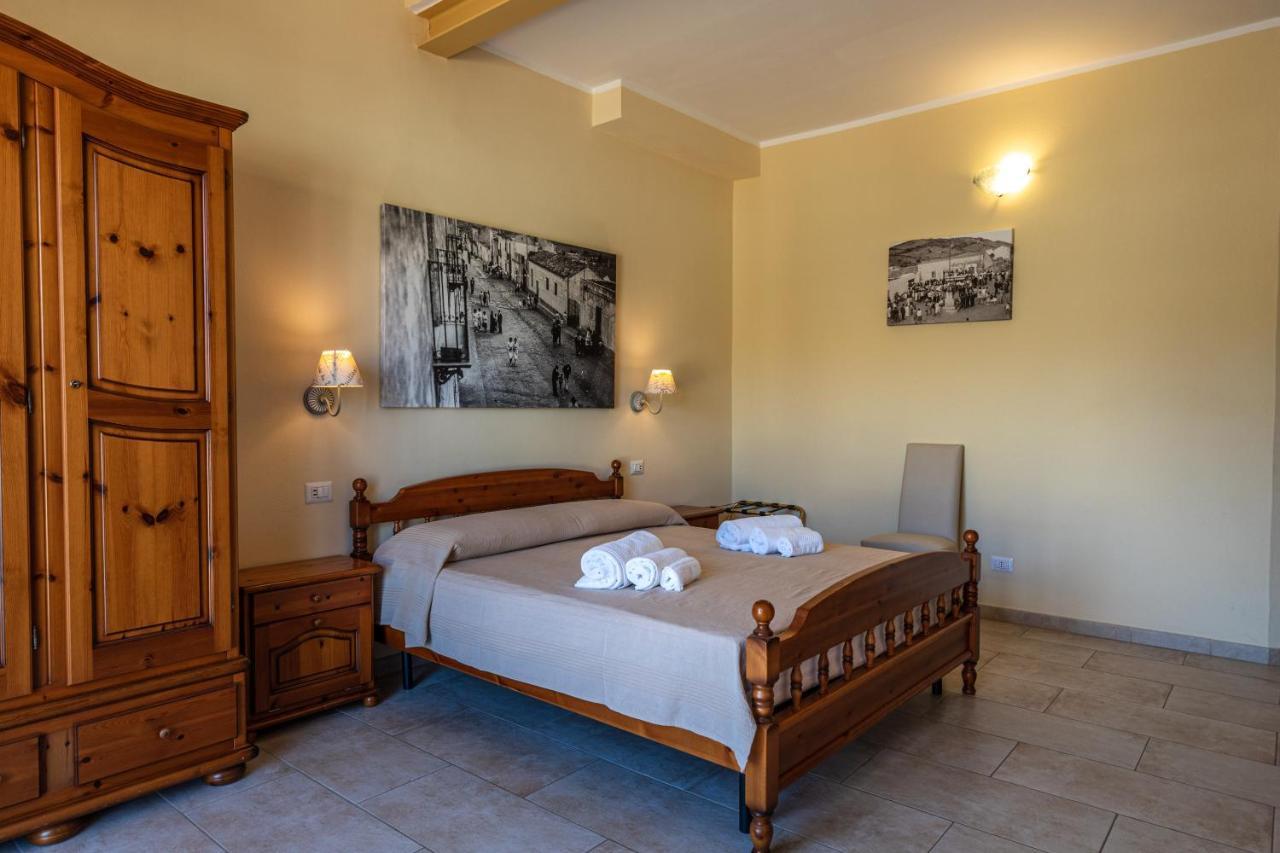 Casa Tacconi Bed & Breakfast วิลลัสซีมีอุส ภายนอก รูปภาพ