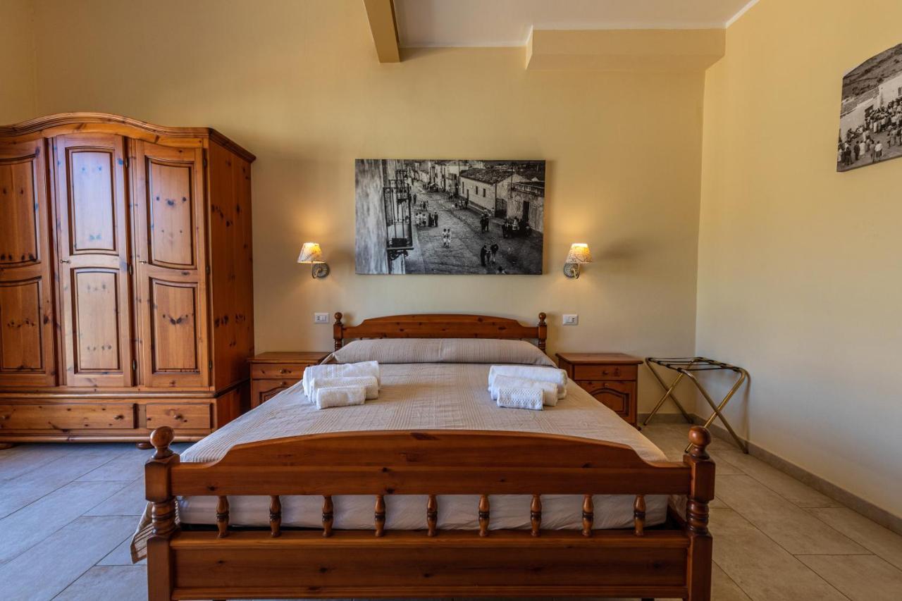 Casa Tacconi Bed & Breakfast วิลลัสซีมีอุส ภายนอก รูปภาพ
