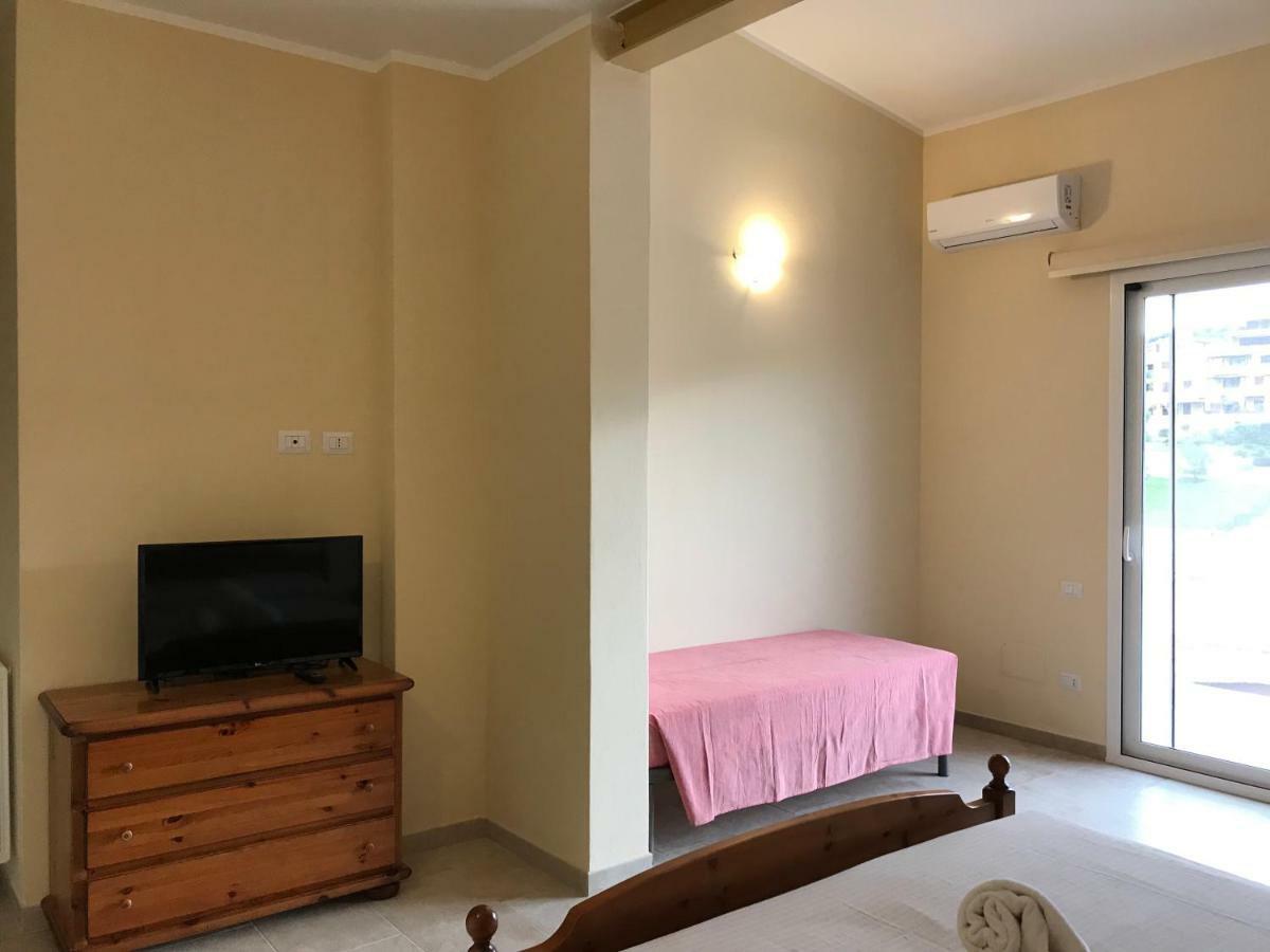 Casa Tacconi Bed & Breakfast วิลลัสซีมีอุส ภายนอก รูปภาพ